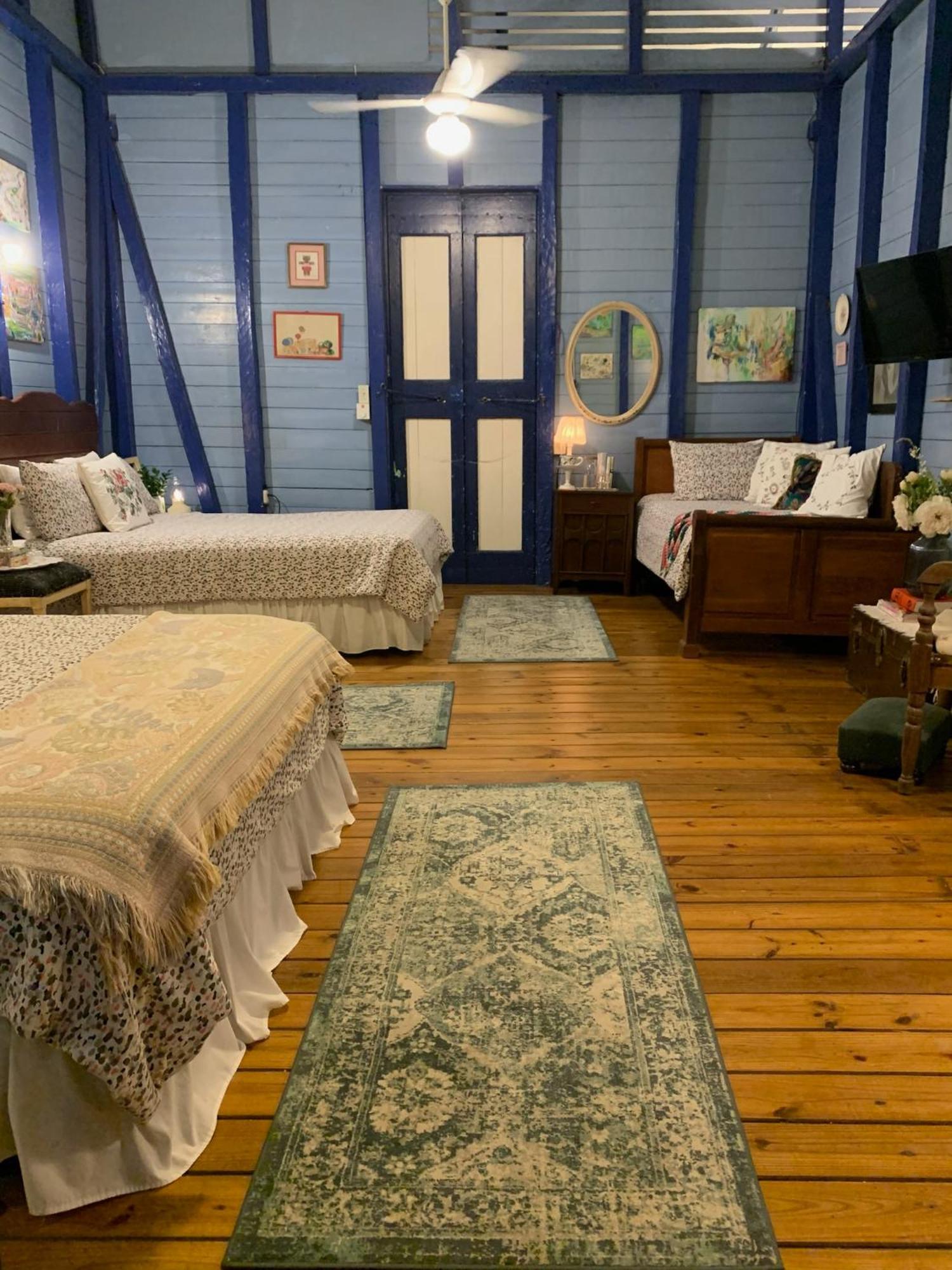 イグエイ Campito Loving Bed & Breakfast エクステリア 写真