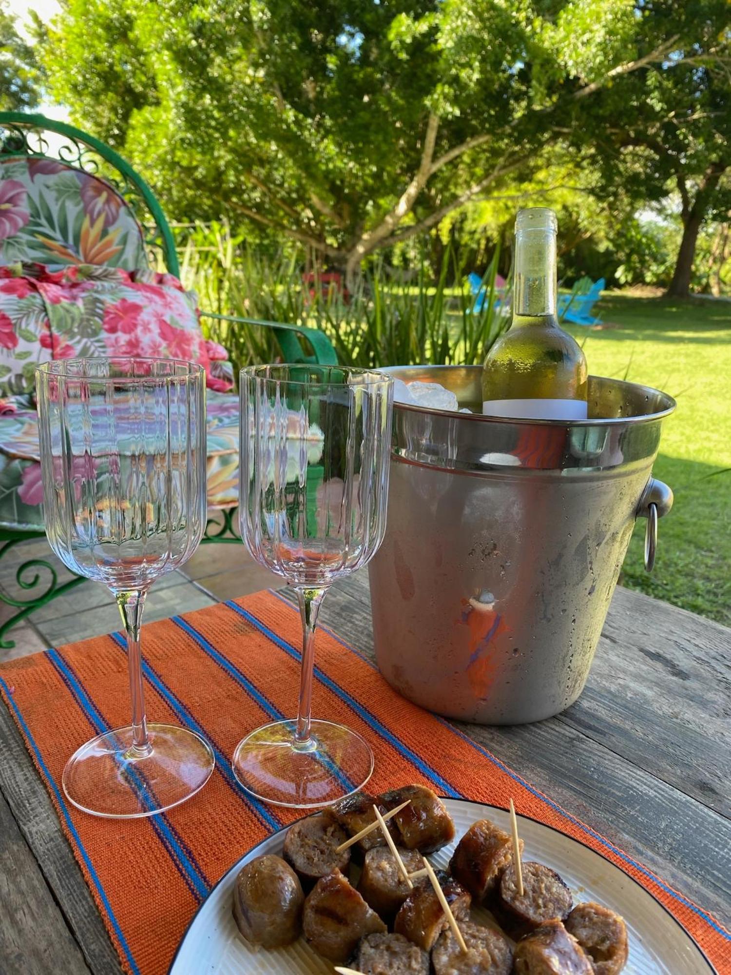 イグエイ Campito Loving Bed & Breakfast エクステリア 写真