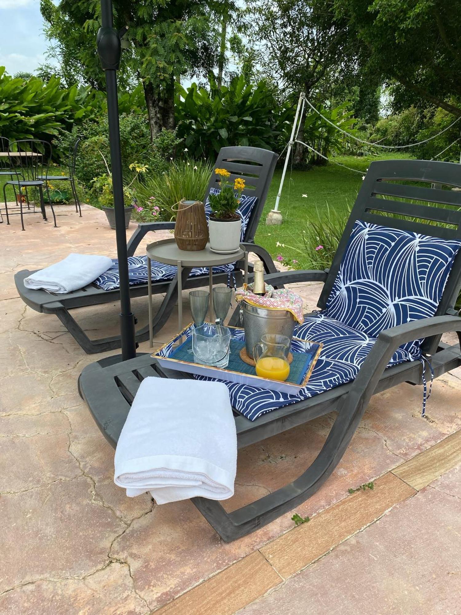 イグエイ Campito Loving Bed & Breakfast エクステリア 写真